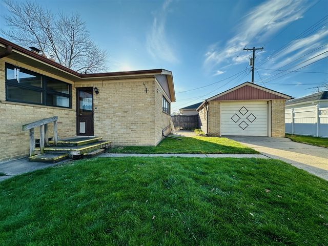 23213 Greencrest Street, Saint Clair Shores, MI 48080