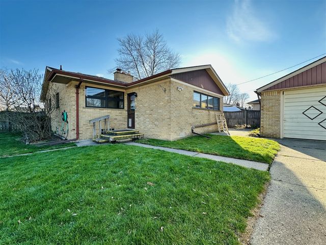 23213 Greencrest Street, Saint Clair Shores, MI 48080