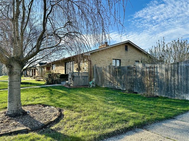 23213 Greencrest Street, Saint Clair Shores, MI 48080