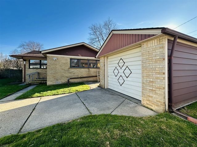23213 Greencrest Street, Saint Clair Shores, MI 48080