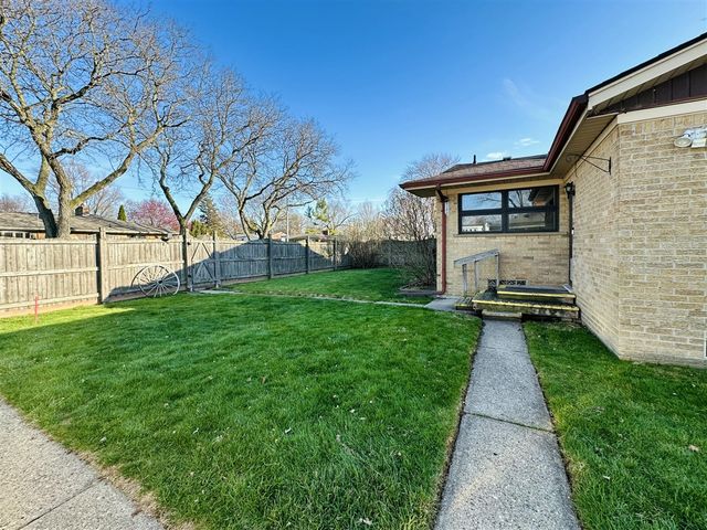23213 Greencrest Street, Saint Clair Shores, MI 48080