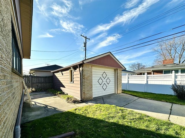 23213 Greencrest Street, Saint Clair Shores, MI 48080