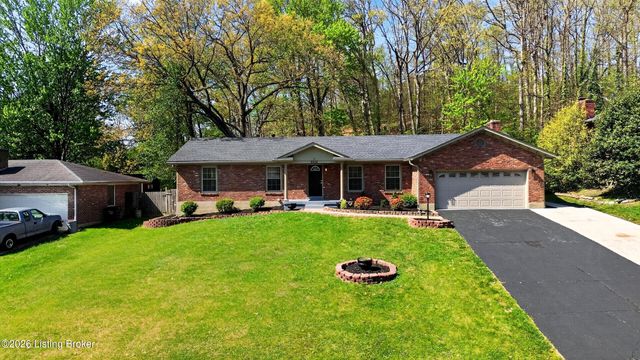 9206 Lakeridge Dr, Louisville, KY 40272