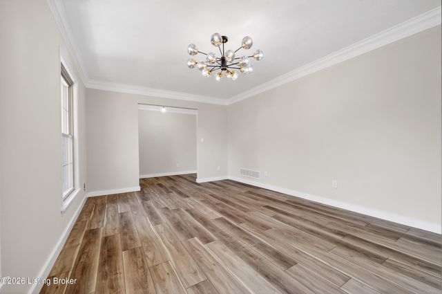 9206 Lakeridge Dr, Louisville, KY 40272