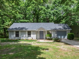 8760 MINNOW CREEK DR, Tallahassee, FL 32312