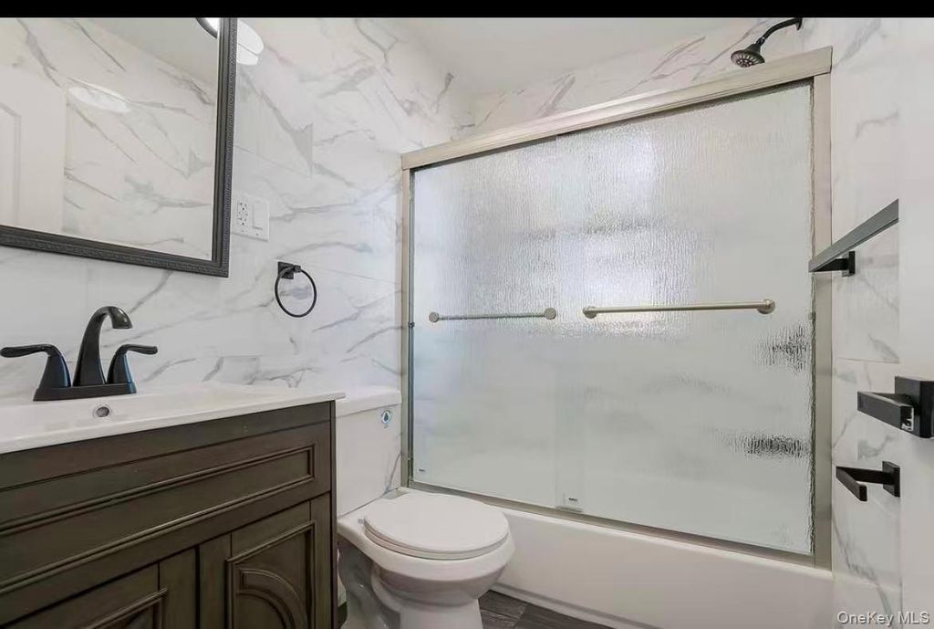 16716 43rd Avenue, Flushing, NY 11358