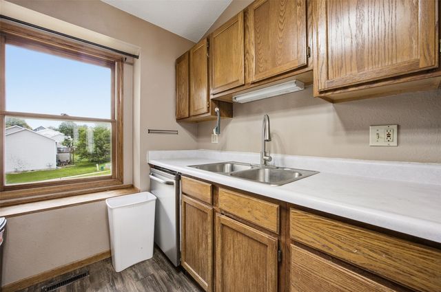 2152 10th Street, Coralville, IA 52241