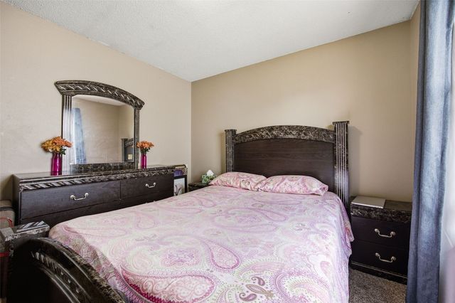 2152 10th Street, Coralville, IA 52241