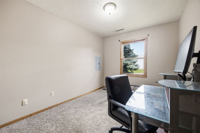 2152 10th Street, Coralville, IA 52241