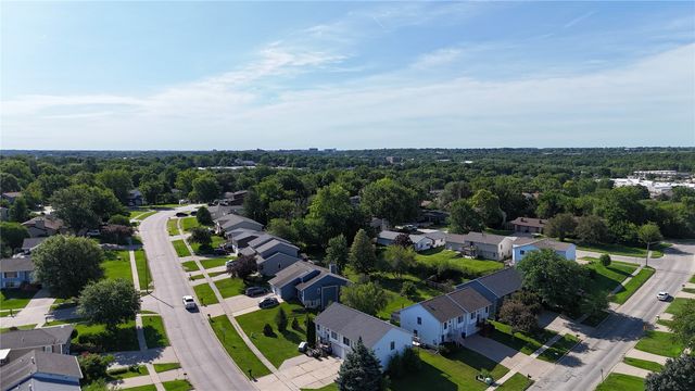 2152 10th Street, Coralville, IA 52241