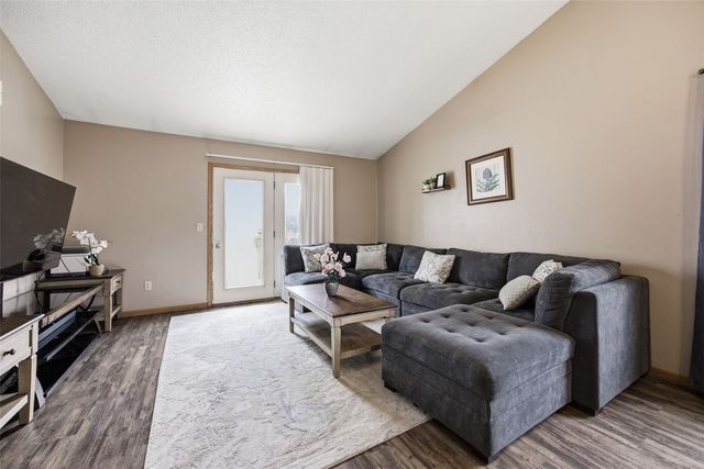 2152 10th Street, Coralville, IA 52241