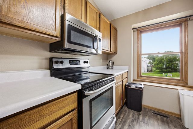 2152 10th Street, Coralville, IA 52241