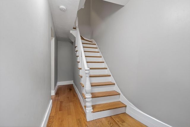 117 Winnisimmet St, Chelsea, MA 02150