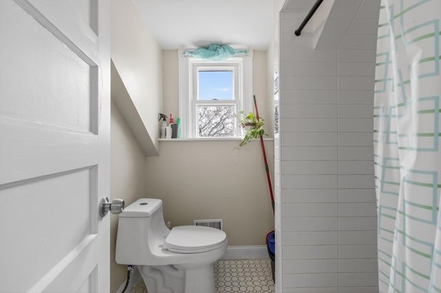 117 Winnisimmet St, Chelsea, MA 02150