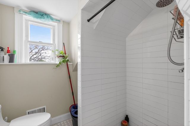 117 Winnisimmet St, Chelsea, MA 02150
