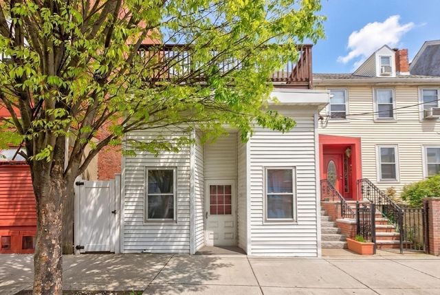 117 Winnisimmet St, Chelsea, MA 02150