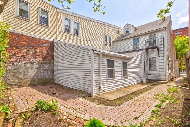 117 Winnisimmet St, Chelsea, MA 02150