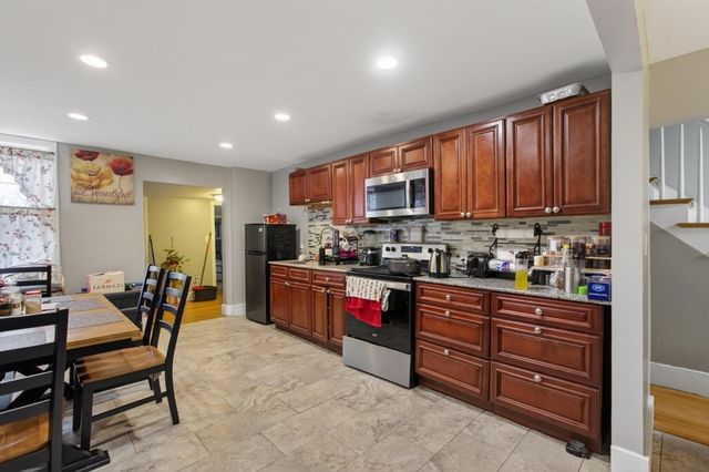 117 Winnisimmet St, Chelsea, MA 02150