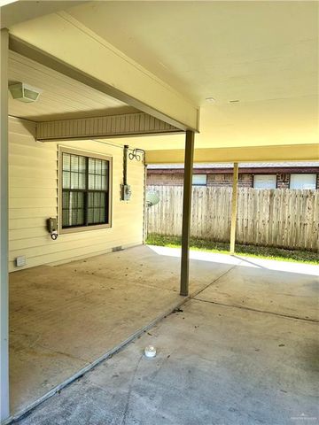 909 S 16th Avenue, Edinburg, TX 78539