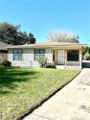 909 S 16th Avenue, Edinburg, TX 78539
