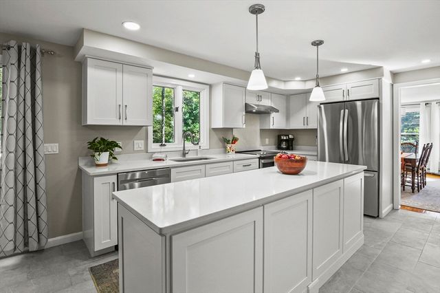 45 Stoney Hill Rd, Shrewsbury, MA 01545