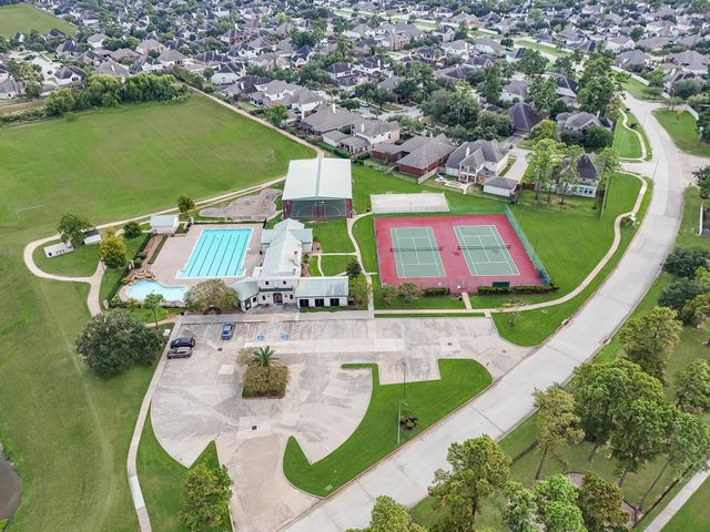 19427 Cloud Peak Drive, Tomball, TX 77377