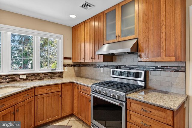 28 SHYBROOK CT, Elizabethtown, PA 17022