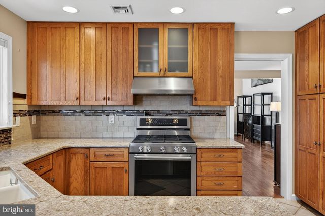 28 SHYBROOK CT, Elizabethtown, PA 17022