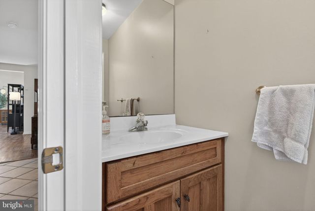 28 SHYBROOK CT, Elizabethtown, PA 17022