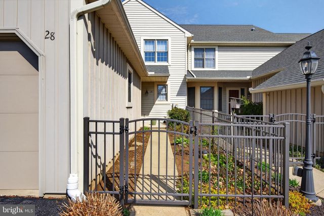 28 SHYBROOK CT, Elizabethtown, PA 17022