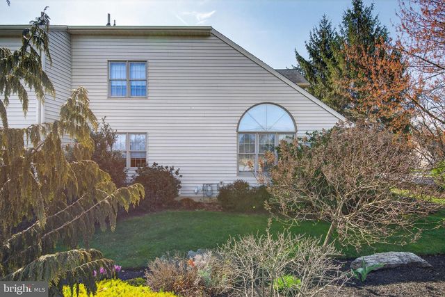 28 SHYBROOK CT, Elizabethtown, PA 17022