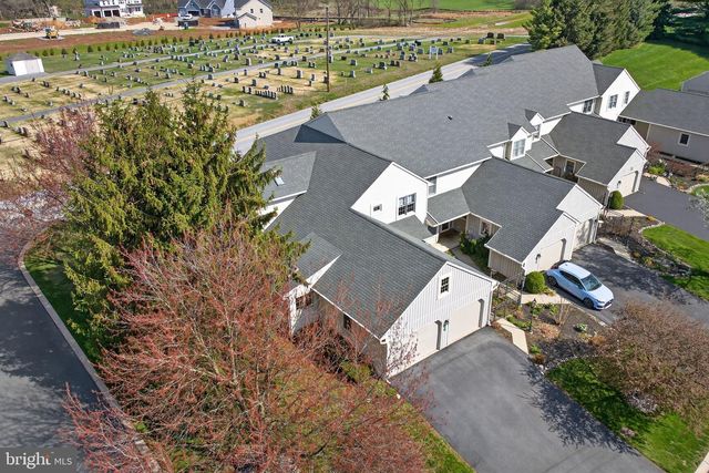 28 SHYBROOK CT, Elizabethtown, PA 17022