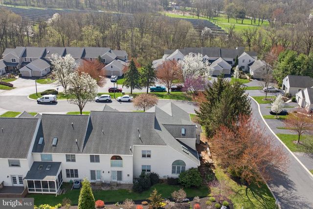 28 SHYBROOK CT, Elizabethtown, PA 17022