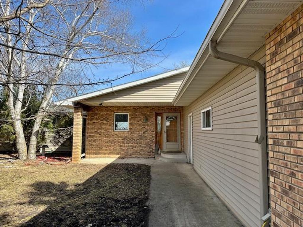 691 Brophy Shores Road NW, Alexandria, MN 56308