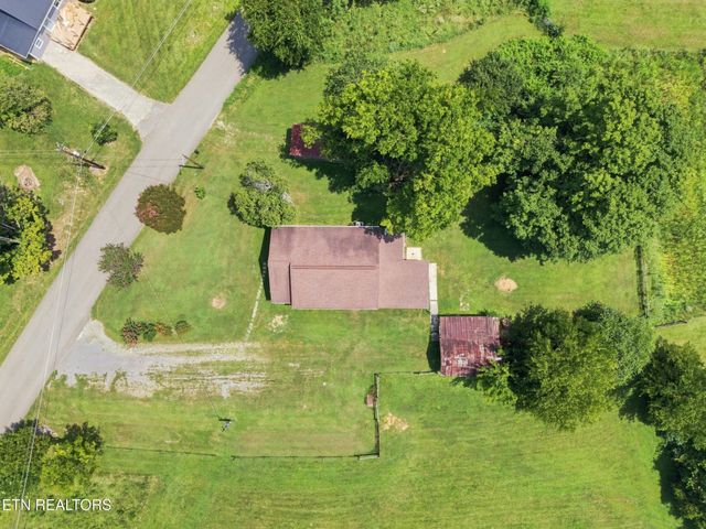 4317 Fulton Rd, Corryton, TN 37721