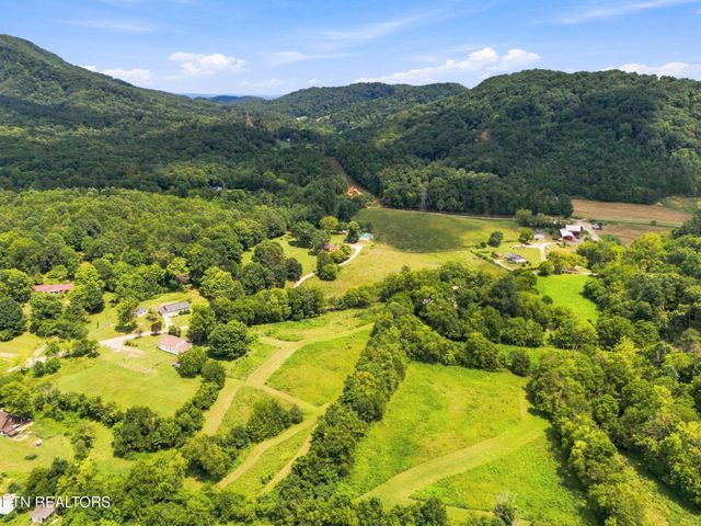 4317 Fulton Rd, Corryton, TN 37721