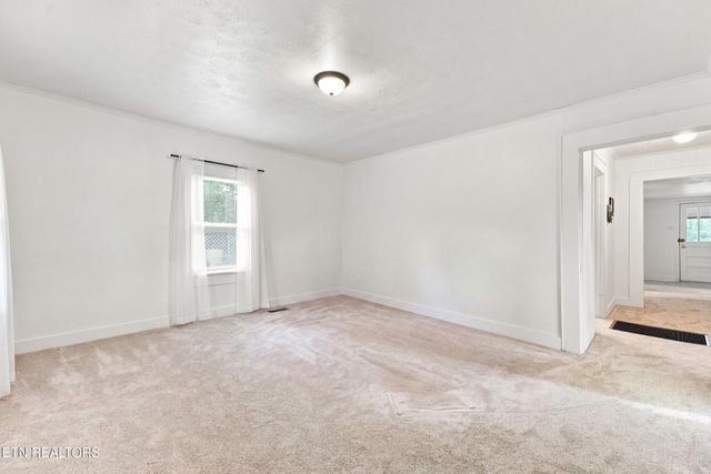 4317 Fulton Rd, Corryton, TN 37721