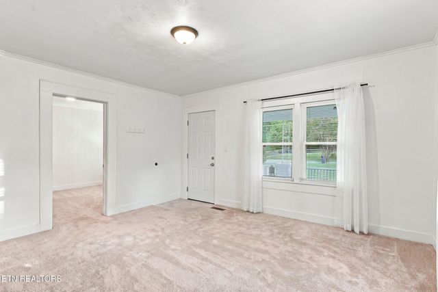 4317 Fulton Rd, Corryton, TN 37721