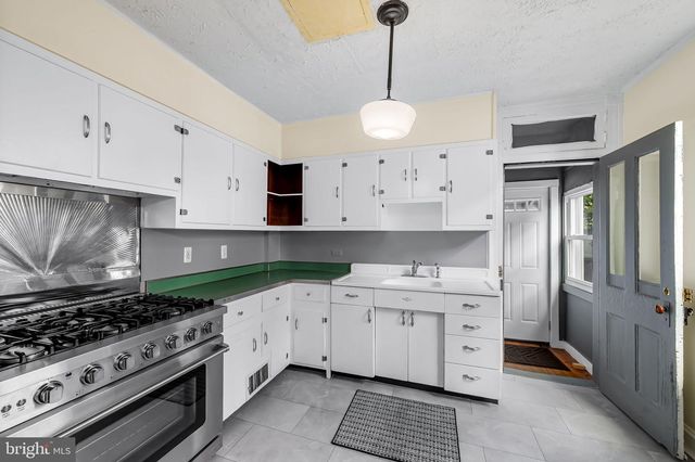 304 W COLD SPRING LN, Baltimore, MD 21210