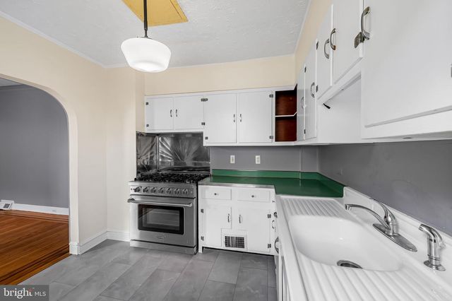 304 W COLD SPRING LN, Baltimore, MD 21210