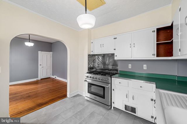 304 W COLD SPRING LN, Baltimore, MD 21210