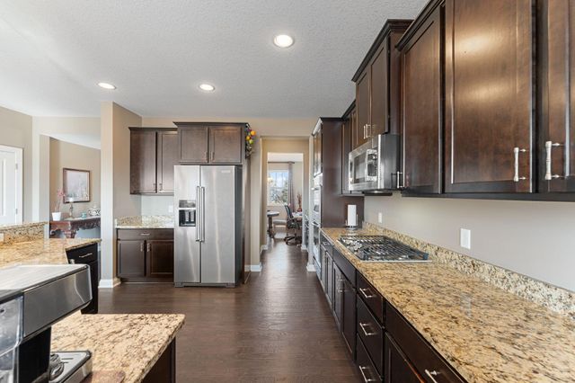 4014 Holasek Path, Chaska, MN 55318