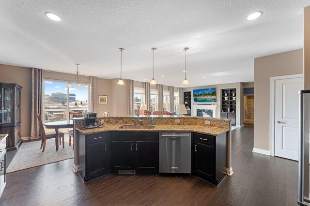 4014 Holasek Path, Chaska, MN 55318