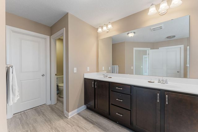 4014 Holasek Path, Chaska, MN 55318