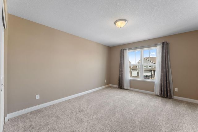 4014 Holasek Path, Chaska, MN 55318