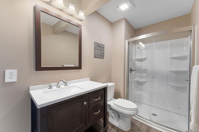 4014 Holasek Path, Chaska, MN 55318