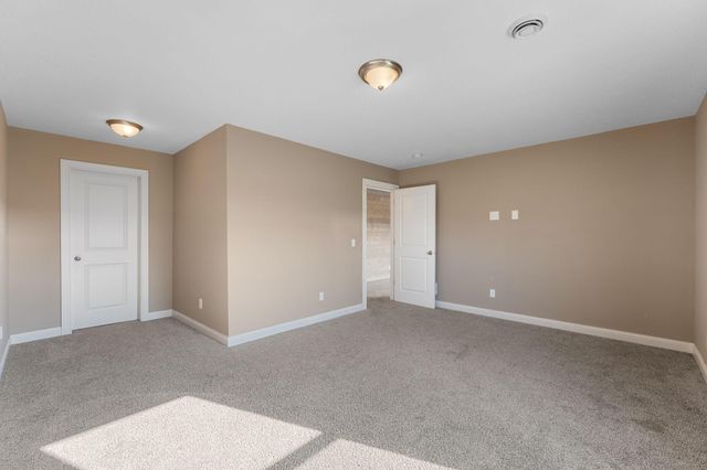 4014 Holasek Path, Chaska, MN 55318