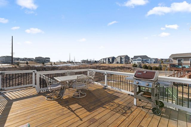 4014 Holasek Path, Chaska, MN 55318