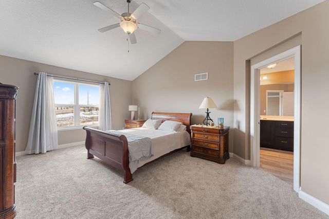 4014 Holasek Path, Chaska, MN 55318