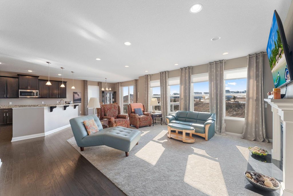 4014 Holasek Path, Chaska, MN 55318